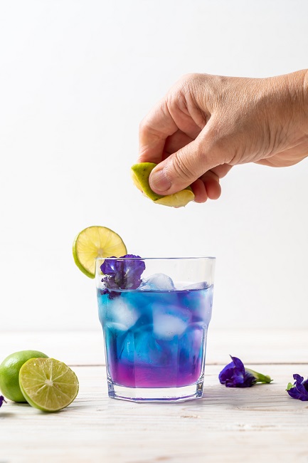 butterfly pea drink pink
